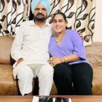 Afsana Khan Instagram - Bappu @sardarbalkaursidhu ❤️ vadda bai @sidhu_moosewala 💔😭 miss u vadde bai 🙏 #justiceforsidhumoosewala Mussa