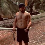Aftab Shivdasani Instagram - ‘Discipline is the triumph of wisdom over desire.’ 🌞🏹 #grateful