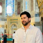 Aftab Shivdasani Instagram - ‘Religion is following the messenger, Spirituality is following the message.’ 💌✨☮️ #loveandrespect #peace Ayasofya Istanbul