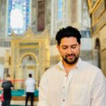 Aftab Shivdasani Instagram - ‘Religion is following the messenger, Spirituality is following the message.’ 💌✨☮️ #loveandrespect #peace Ayasofya Istanbul