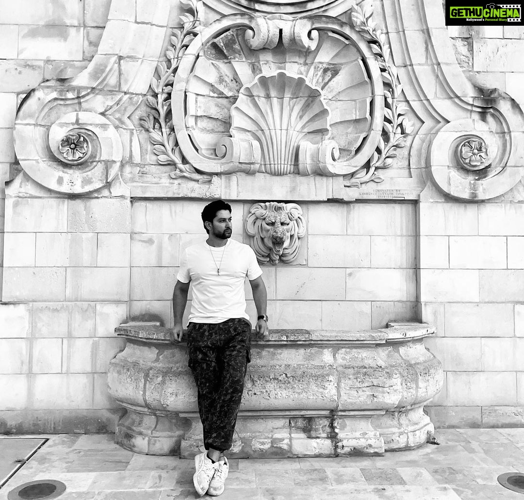 Aftab Shivdasani Instagram - “May we hold on to the promises our souls make.” - Butterflies rising. 💌✨ #lifeineverybreath
