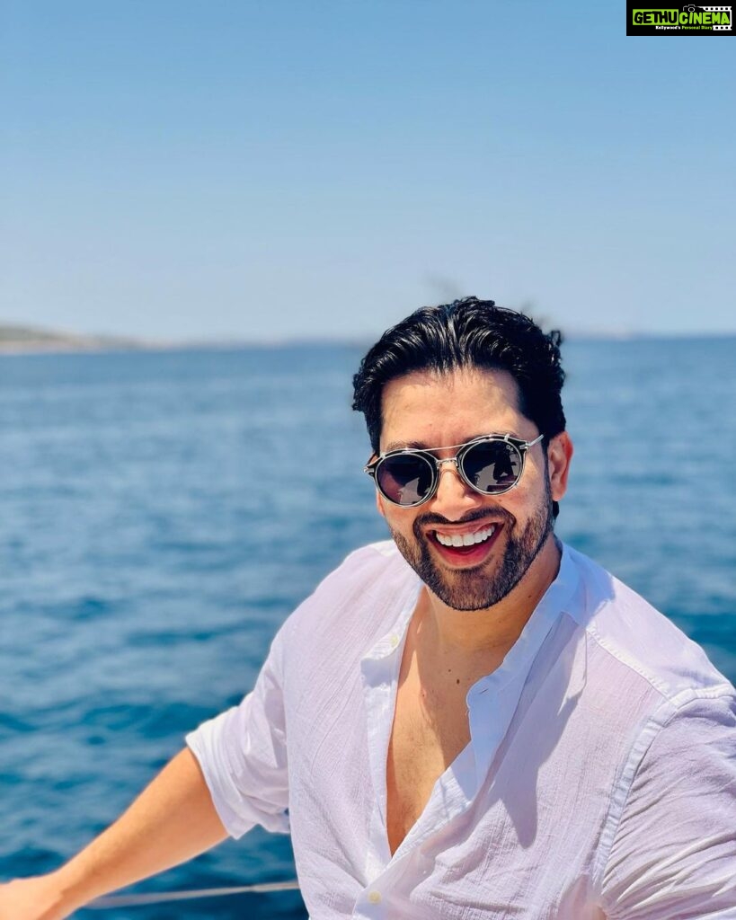 Aftab Shivdasani Instagram - ‘If you are very quiet, you can hear the secrets whispered by the sea.’ 🌊 ☀️ #peace Malta
