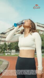 Aisha Sharma Instagram - Are you guys up for a challenge that comes with a great reward? Here’s my attempt at the Yo-Yo test for Limca Sportz, and I am waiting to see all of you try it too. Who knows, you might win tickets to the ICC Men’s Cricket World Cup! 
I now nominate @varunsood12 , @hay_nah_fit & @vedharththappaofficial to take the yo-yo test for Limca Sportz.
#AD #rukkmatt #YoYoTest #CWC2023 #ION4 #NoGas #LowSugar #paidpartnership