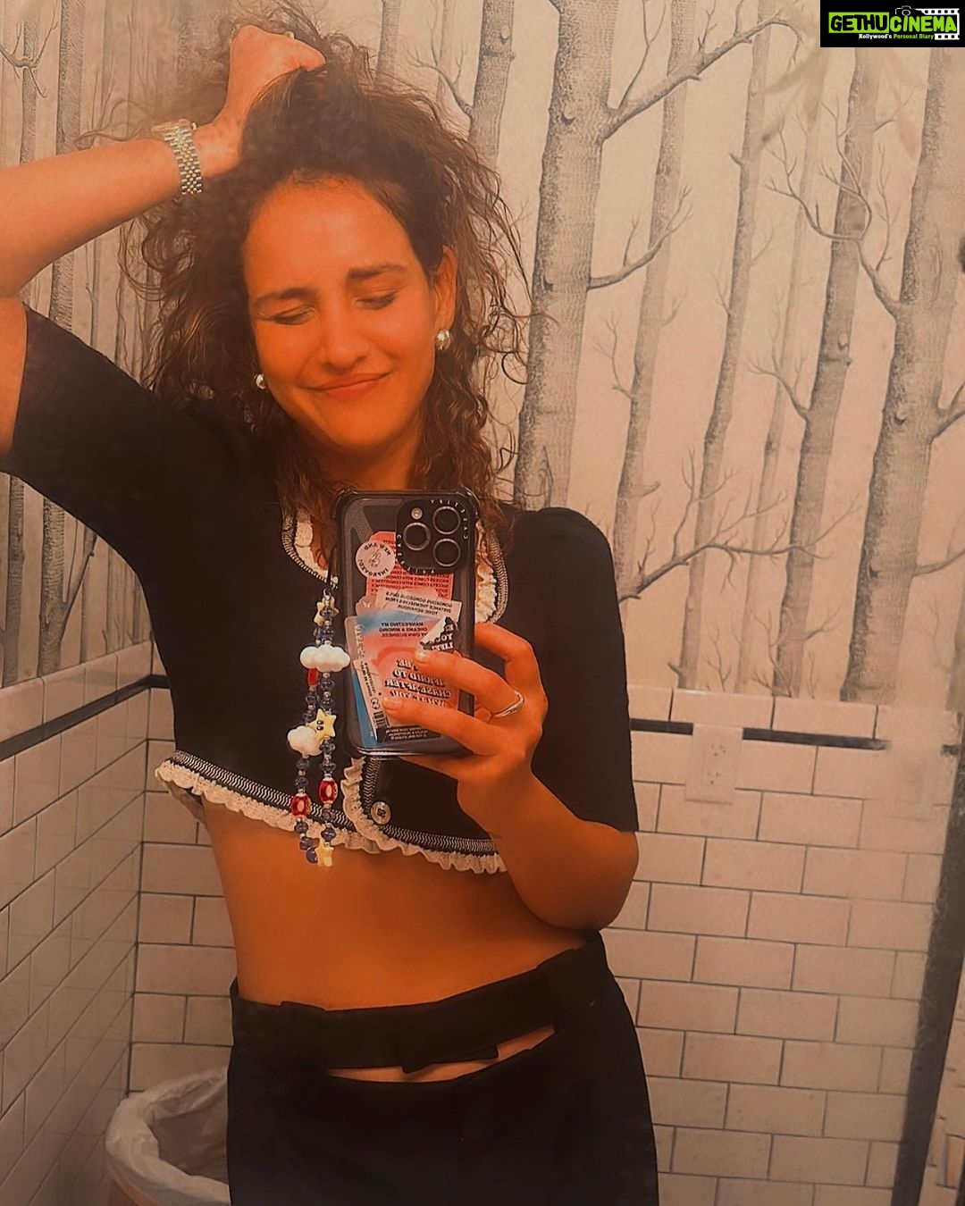 Aisha Sharma Instagram - we keep this memory in a photograph. Some of my fav memories over the week . Happy Sunday .