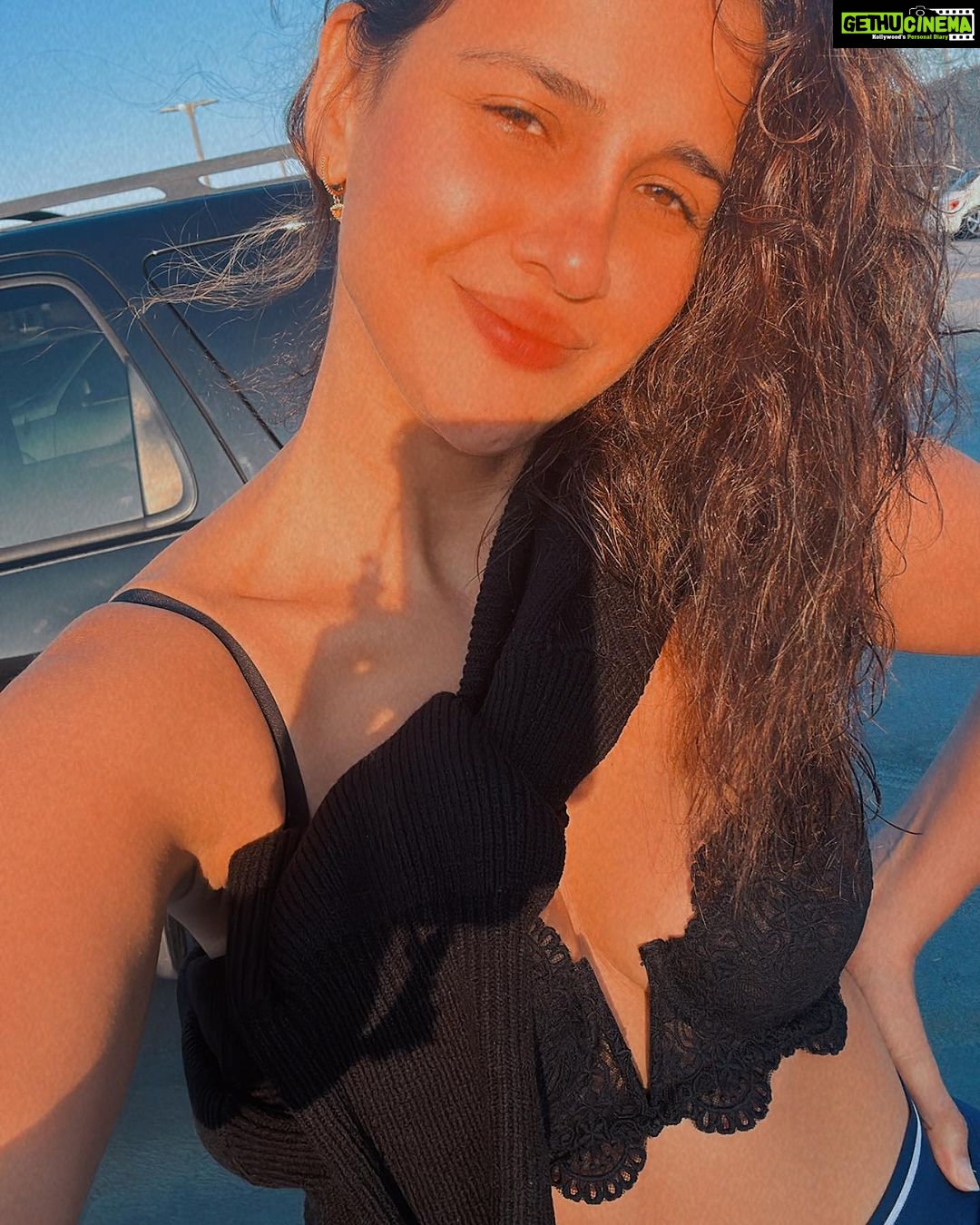 Aisha Sharma Instagram - In my unbothered ,peaceful, pretty girl era .
