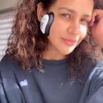 Aisha Sharma Instagram – #skincarewithaisha Did someone say a portable led light shot for acne !! Yes please . @facegym #skincare #acne #skincaretips #beautytools