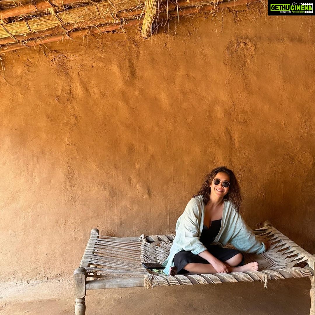 Aisha Sharma Instagram - I hope March is good to you . ❣️ #nofilterneeded #nofilter #rajasthan #aishatravels #traveldiaries