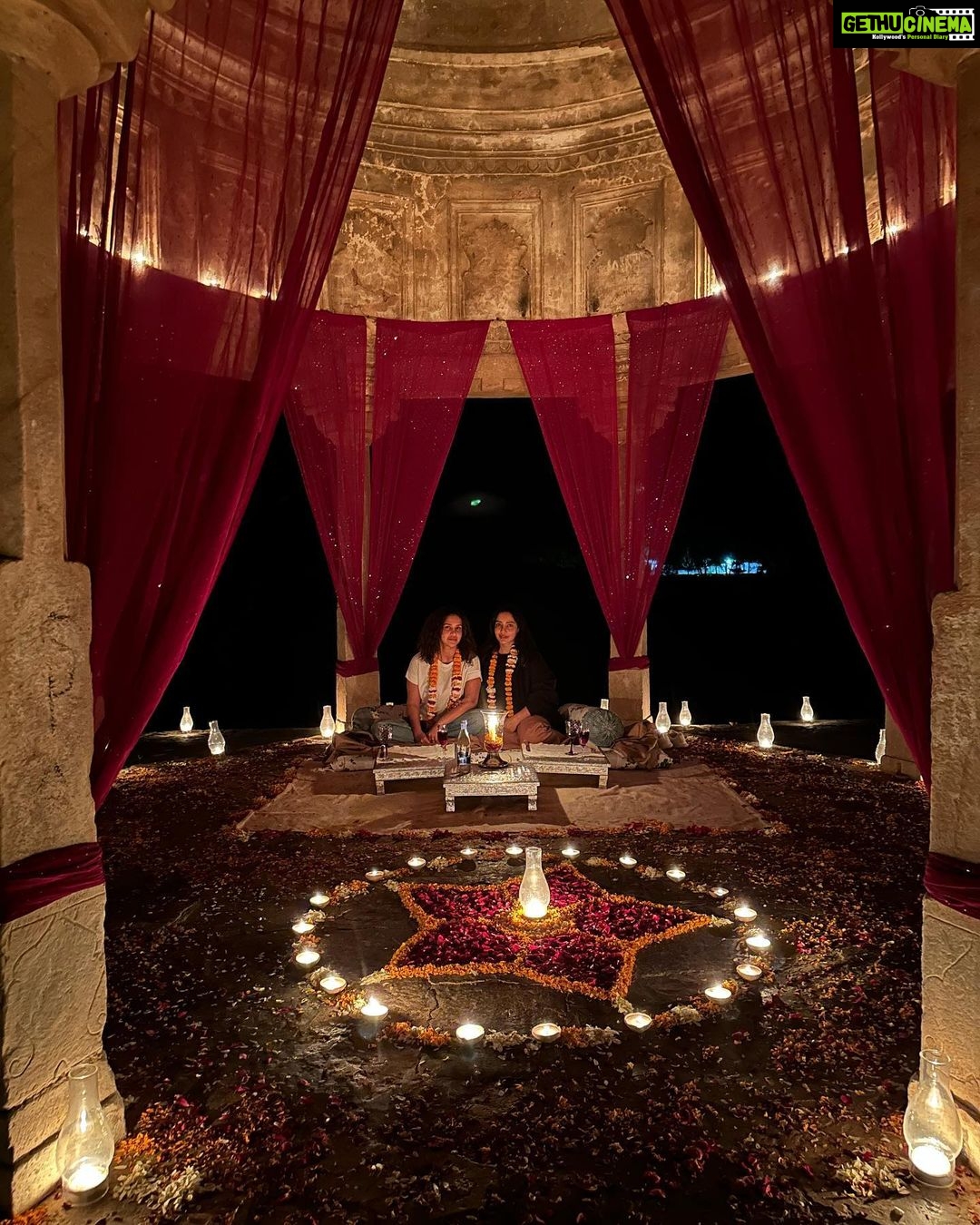 Aisha Sharma Instagram - Dreamy setting , impeccable company. @amanbagh @nehasharmaofficial #Amanbagh #TheSpiritOfAman #AmanWellness #AmanFoodie #AmanAdventure #nofilterneeded #nofilter #sharmasisters #sunday