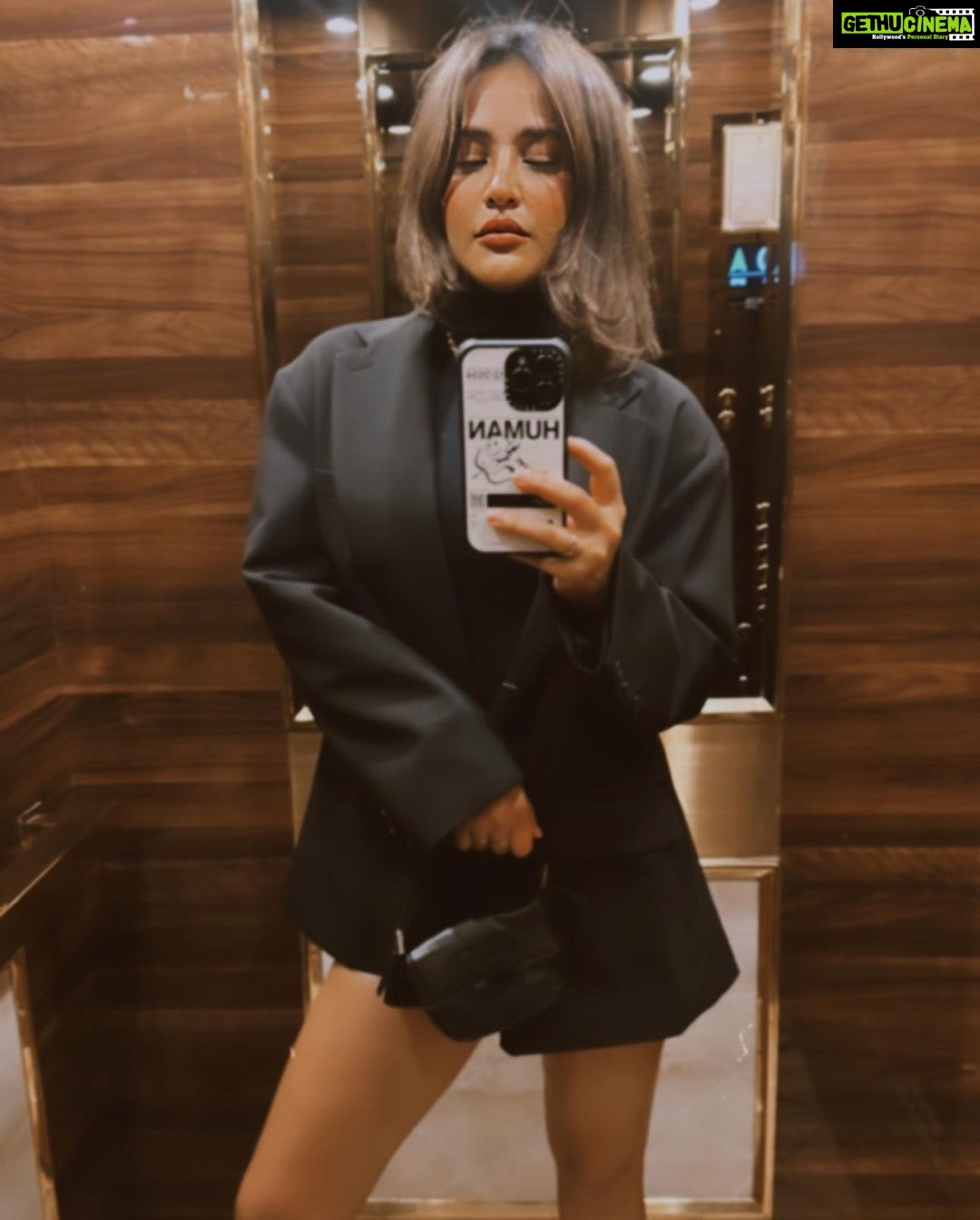 Aisha Sharma Instagram - Happy Holidays ππ«ΆπΎπI believe in magic and all things glee π§π»ββοΈ