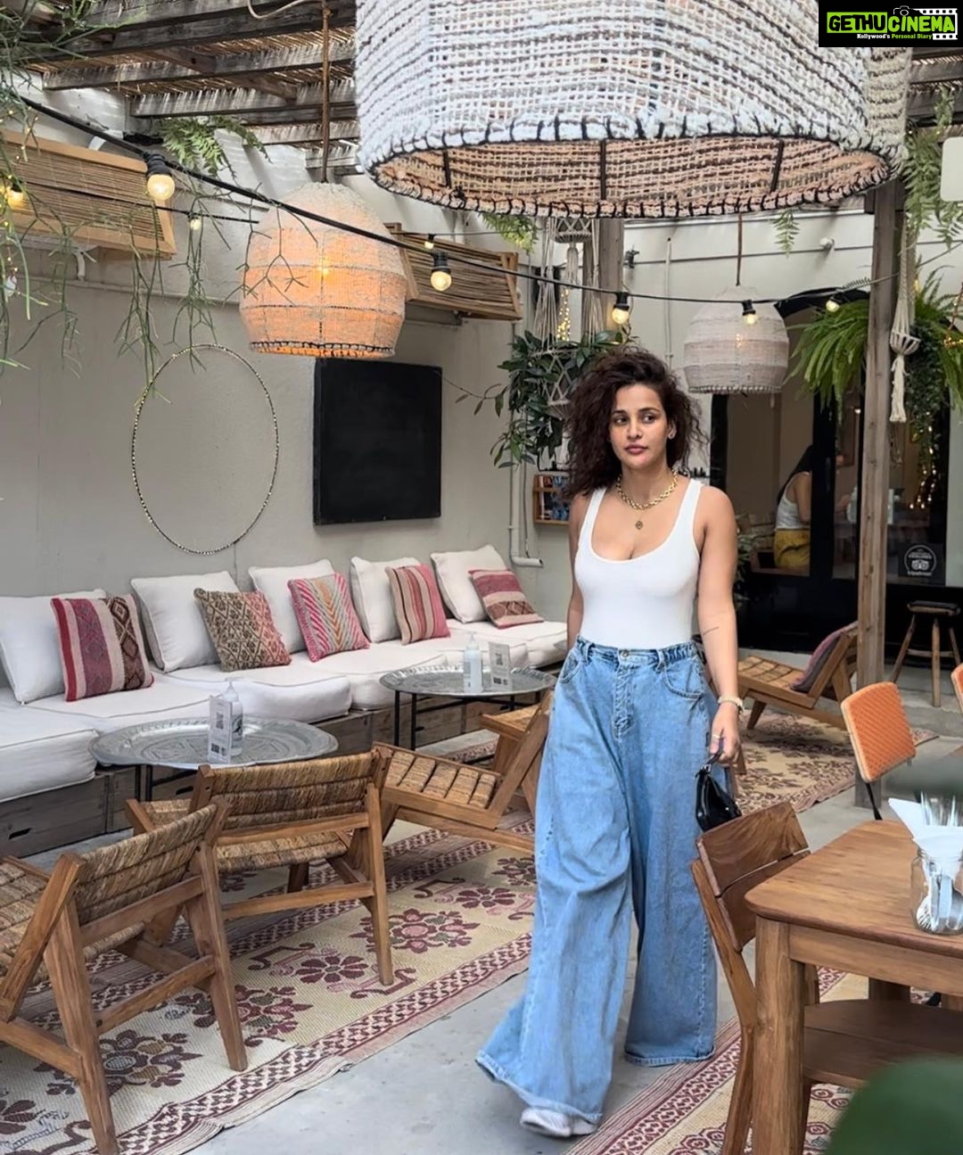 Aisha Sharma Instagram - Off guard !! 💫🫶🏾 La Mer Beach