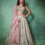 Aisha Sharma Instagram - 🌙💫🌛