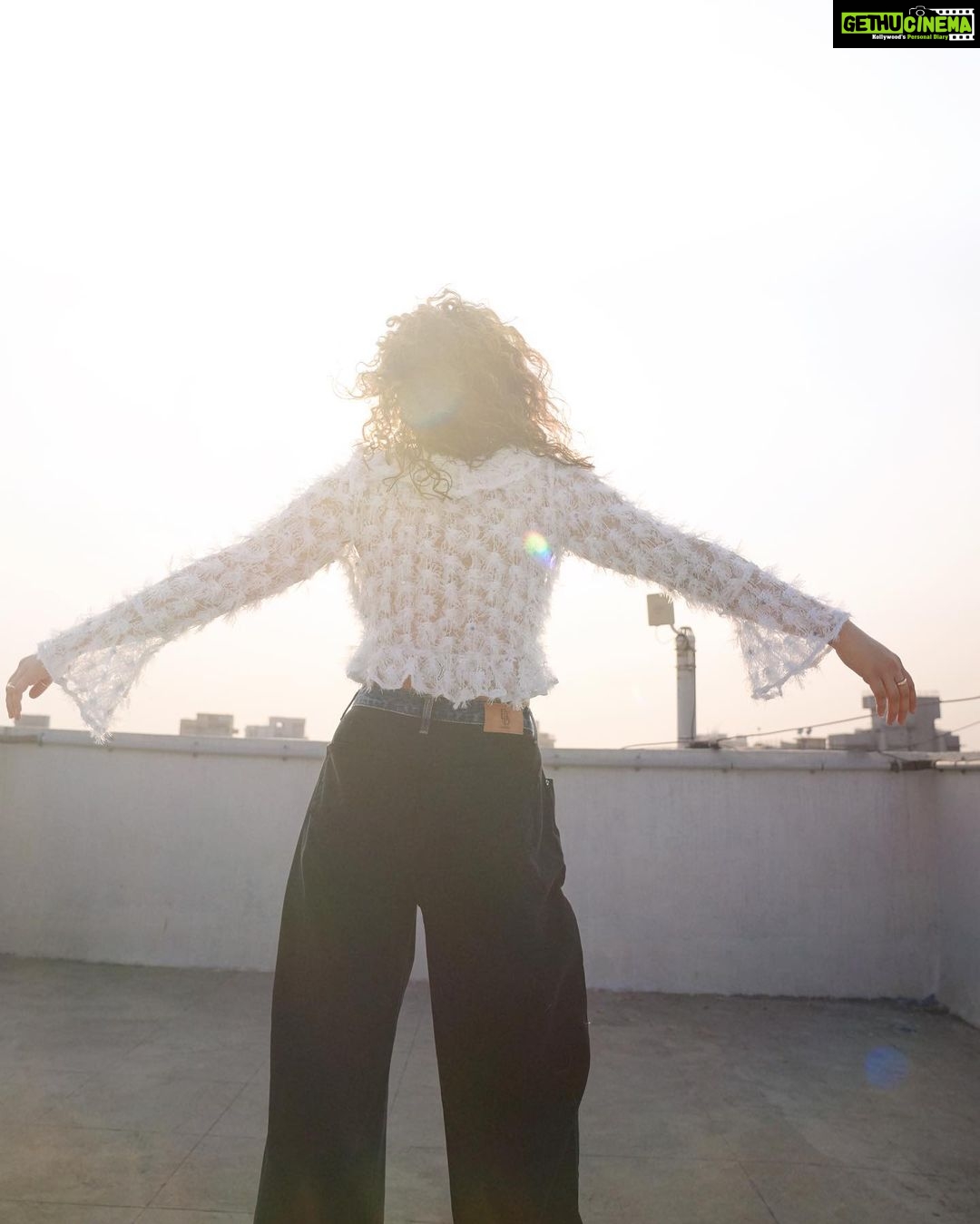 Aisha Sharma Instagram - Stunner Alert 🚨 📸- @mikedesir #weekend #weekendvibes