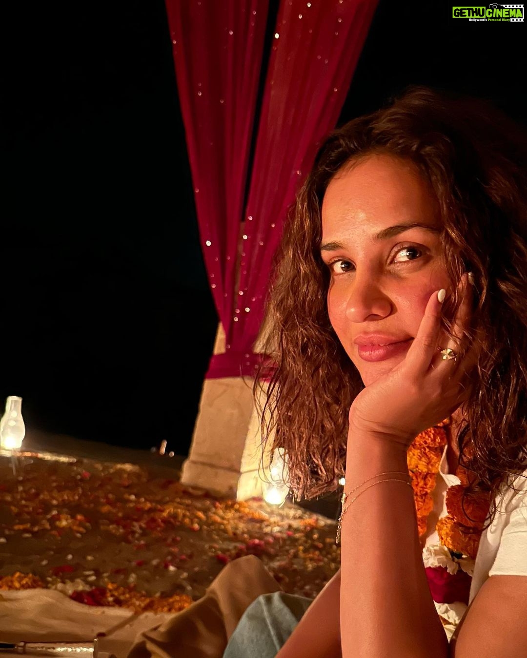 Aisha Sharma Instagram - Dreamy setting , impeccable company. @amanbagh @nehasharmaofficial #Amanbagh #TheSpiritOfAman #AmanWellness #AmanFoodie #AmanAdventure #nofilterneeded #nofilter #sharmasisters #sunday