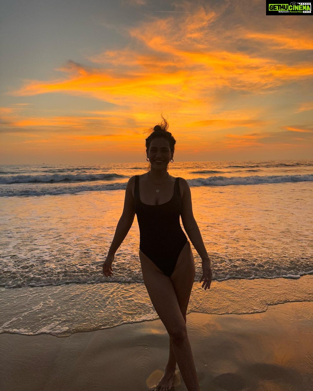 Aisha Sharma Instagram - Amazingly Basic 🫶🏾 #nofilterneefed #nofilter #raw #goa #travel #traveldiaries #goadiaries Goa