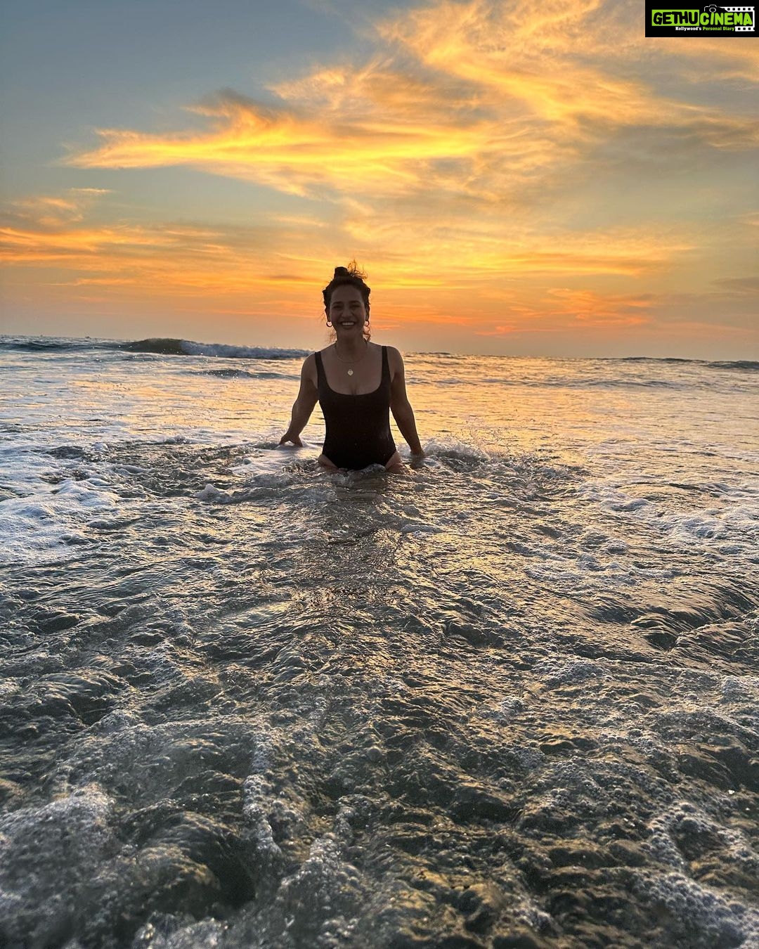 Aisha Sharma Instagram - Amazingly Basic 🫶🏾 #nofilterneefed #nofilter #raw #goa #travel #traveldiaries #goadiaries Goa