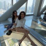 Aisha Sharma Instagram - Bonjour October 💕👯‍♀️ #sharmasisters #dubai #travel #siblings Sky Views Observatory