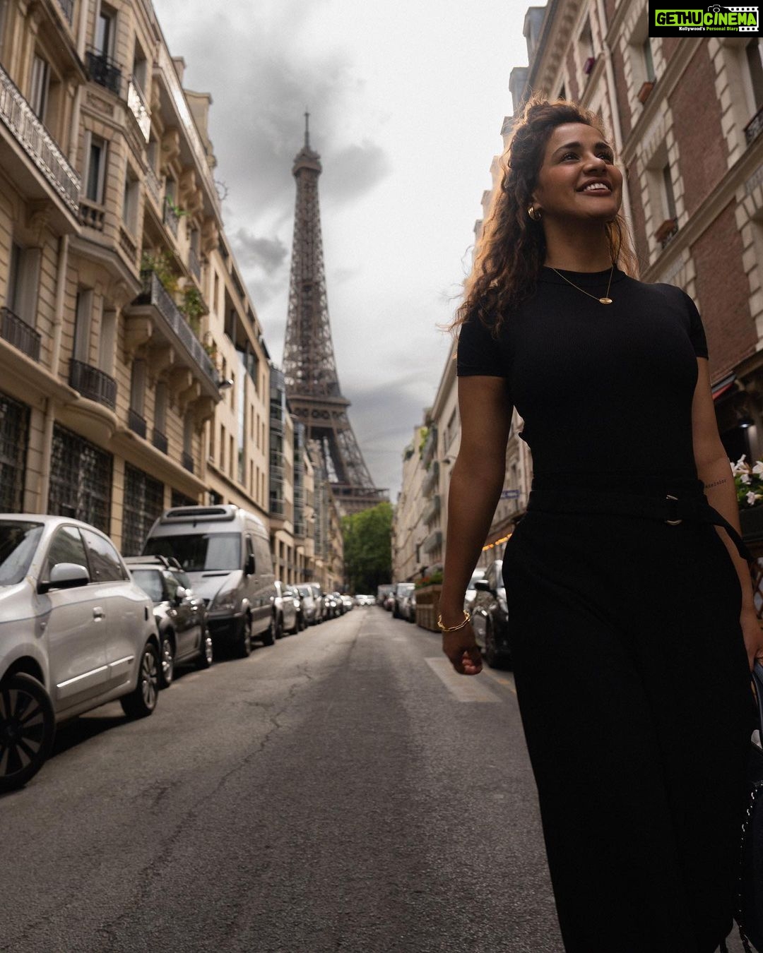 Aisha Sharma Instagram - The rules of Instagram are yours to write . 😉 Happy Sunday . 📸 - @mikedesir #sunday #sundayvibes #travel
