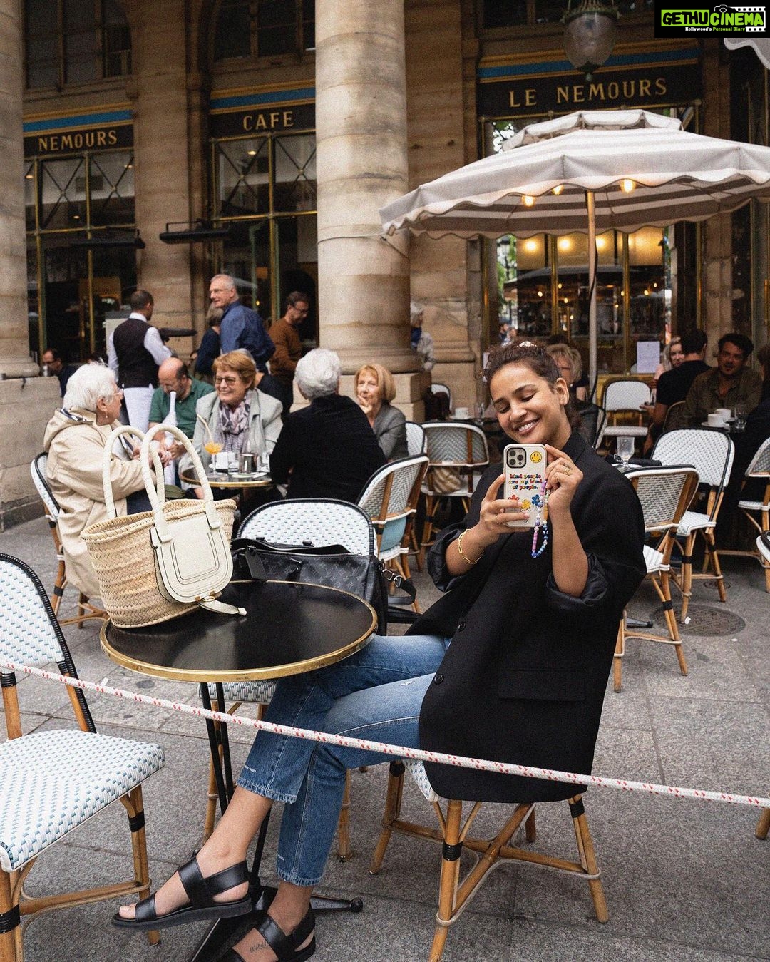 Aisha Sharma Instagram - Oh, the places you could go! 📸- @mikedesir #paris #france #travel #monday #mondaymotivation