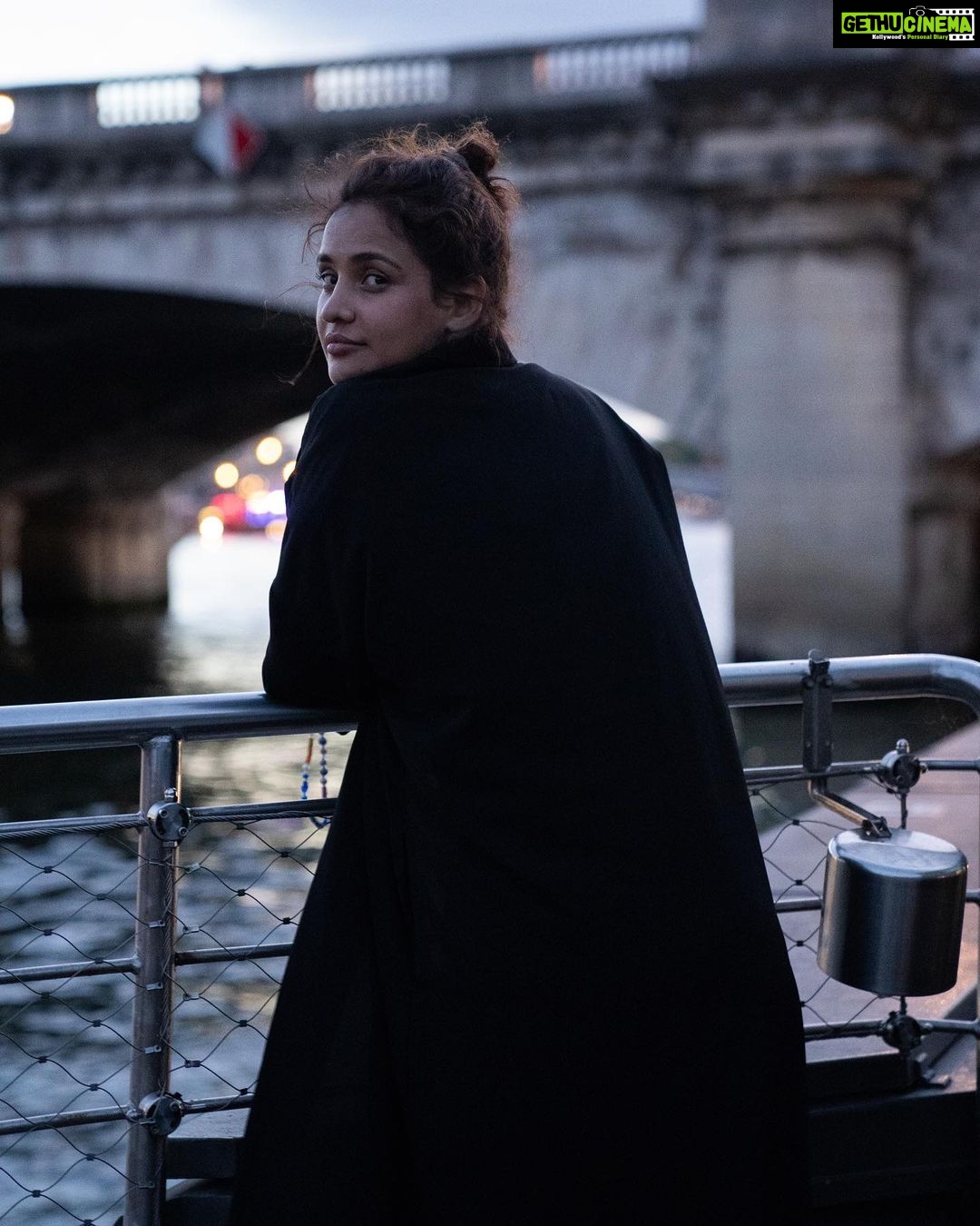 Aisha Sharma Instagram - “Paris is a place where, for me, just walking down a street that I’ve never been down before is like going to a movie or something. Just wandering the city is entertainment.” — Wes Anderson 📸- @mikedesir #paris #france #dreamy #aishatravels #travel #travelgram #magical
