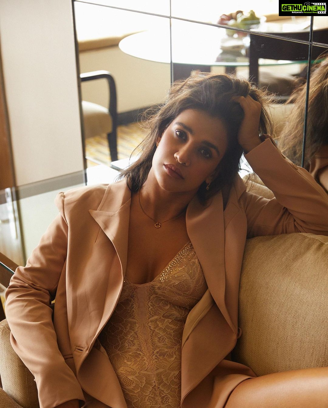 Aisha Sharma Instagram - It should be criminal to look this good 😝 @camilacoelhocollection 📸 - @keegancrasto #october #bonjouroctober #newweek