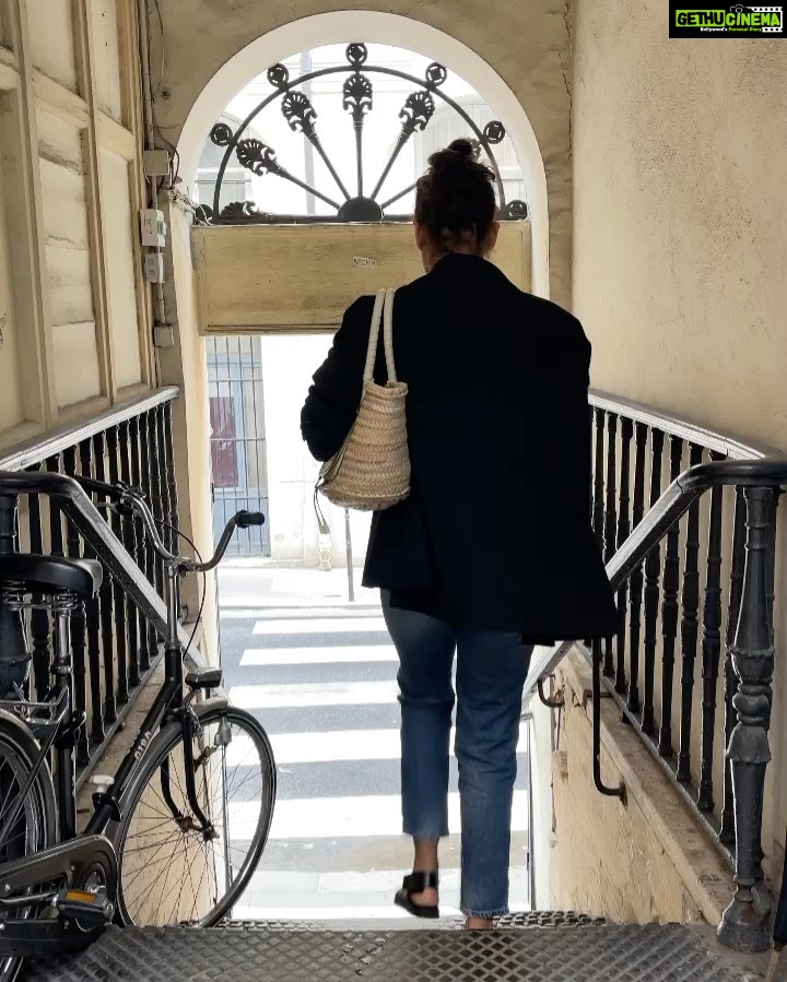 Aisha Sharma Instagram - 💫💫 @closedofficial @flattered #paris #france #travel #photooftheday #denim