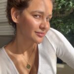 Aisha Sharma Instagram – #skincarewithaisha Sundays are for skincare .
Cleaner pores , facial at home and being able to see the debris and gunk in the waste chamber , yes please 😍😍😳😳.Technology never ceases to amaze me and I am all for skincare tools that work and you can use in comfort of your home . This is #glofacial by @beautybio #nofilterneeded #nomakeup #justrealskin #skincareroutine