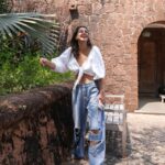 Aisha Sharma Instagram - Be honest , yet kind to yourself. 📸- @mikedesir #sunday #easylikesundaymorning #sundayvibes #weekend #photographer #photooftheday #nofilter