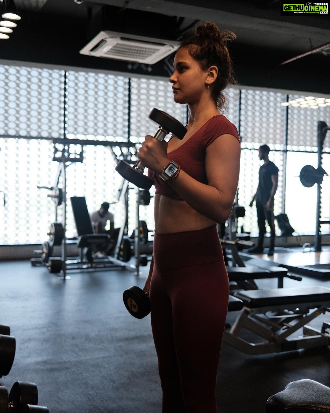 Aisha Sharma Instagram - No matter what timeline you’re on, look for solutions that will bring long-lasting effects, like a better health and a clear mind and happiness . Taking care of my body is the best decision I ever made 😊♥️ #fitnessmotivation #fitnessfriday #fitness #weekend #weekendvibes