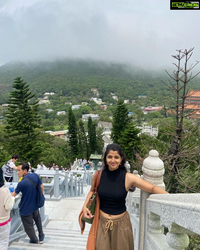 Aishani Shetty Instagram - Breathtaking! 🚠 Ngong Ping Village, Lantau Island