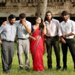 Aishani Shetty Instagram - Stages of getting the perfect graduation day picture! #mechanicalengineering Swipe to see the final photo! My favourite is the last but one! @praveentejofficial and @anirudhacharya44 ‘s expression! What do you think they’re saying? #hondisibareyiri releasing this Feb 10th!