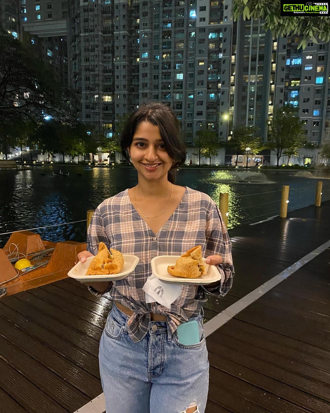 Aishani Shetty Instagram - Bangalore Romance 🥰☔️