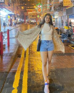 Aishani Shetty Instagram - Hong Kong nalli agent Aishani 🕵🏻