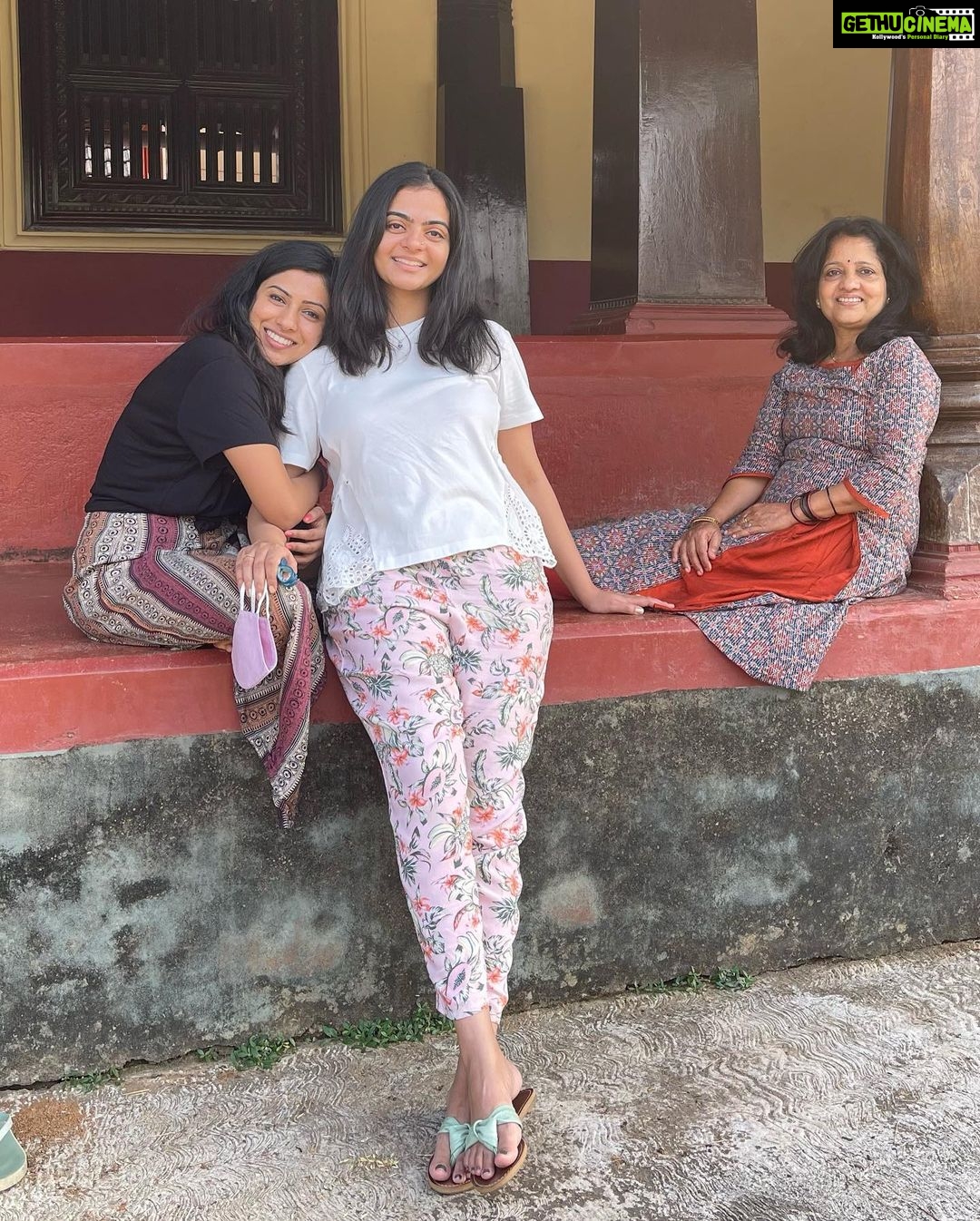 Aishani Shetty Instagram - Just a fun day at our ancestral home with my favourite people 💕 Nitte