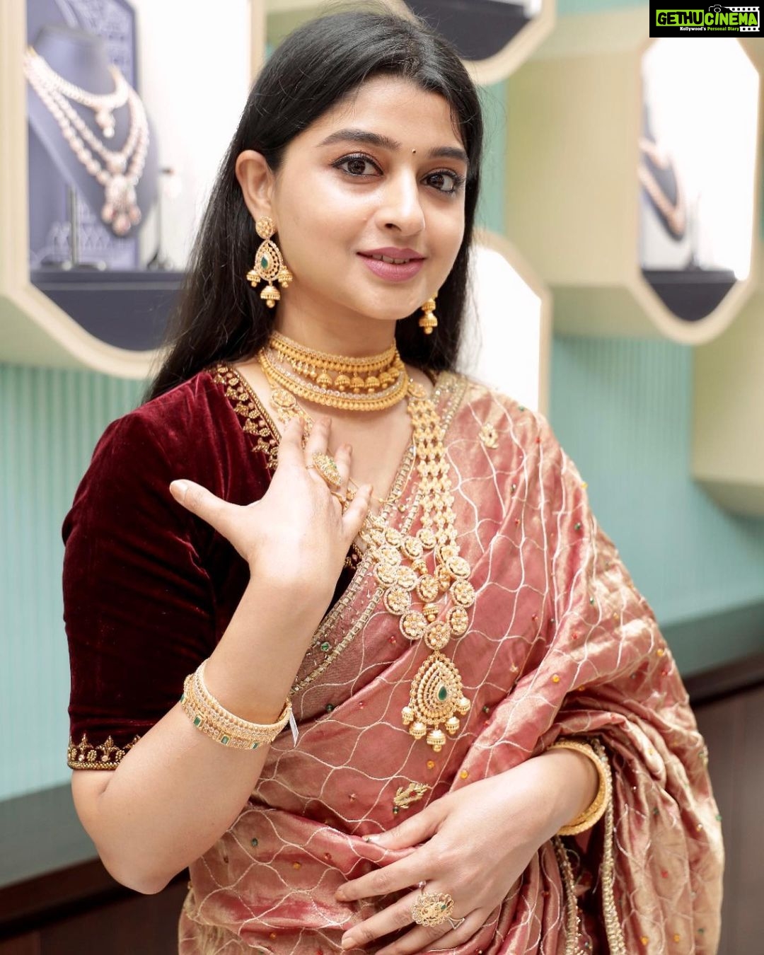 Aishani Shetty Instagram - At the launch of @joyalukkas in Udupi today! ♥️