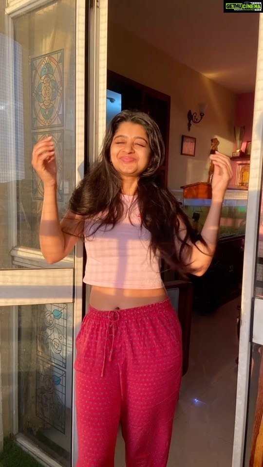 Aishani Shetty - 58.5K Likes - When it is the golden hour and I need to hurry because my brother has no patience to click my pictures ☀️☀️☀️☀️