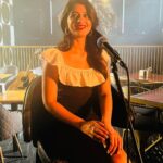 Aishani Shetty Instagram - How it’s all done! 🎤💃🏻 Hoping I can sing more often ☺️ #reminiscing Maatu Maatalle- Link in bio.
