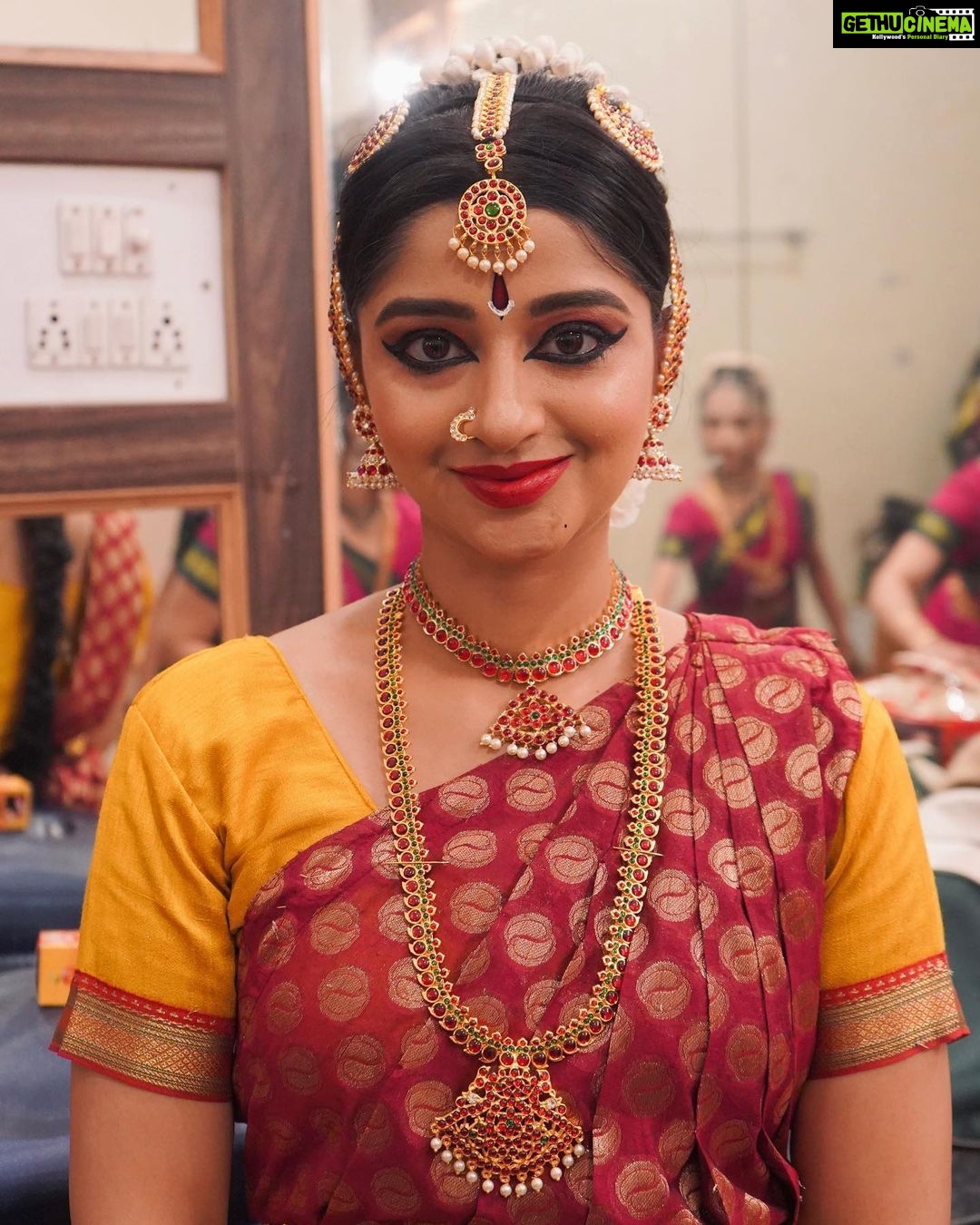 Aishani Shetty Instagram - ವರಮಹಾಲಕ್ಷ್ಮಿ ಹಬ್ಬದ ಶುಭಾಶಯಗಳು 🪷