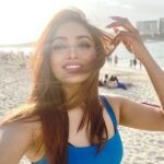 Aishwarya Devan Instagram – 💙 beach hair, don’t care ! 
#dubai #jbr #sunkissed #mydubai Dubai, United Arab Emirates