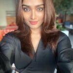 Aishwarya Devan Instagram – 🖤 #throwbackthursday #nofilter