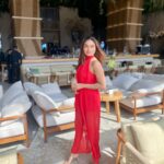 Aishwarya Devan Instagram - Sun ☀️ daysss like these… #vibing #sundaybaking #sunkissed #lotd #instapicoftheday