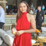 Aishwarya Devan Instagram - Up close ! #aboutyesterday #cavo #sundaybrunching #dxb #downtowndubai Cavo Dubai