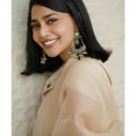 Aishwarya Lekshmi Instagram - Busy flexing my short hair , Brb 🤓 Styled by - @openhousestudio.in Saree - @ekayabanaras Jewellery - @abhilasha_pret_jewelry Footwear - @aprajitatoorofficial Style team - @poojakaranam @mehavenkatesh @prarthanasrinivasaraja Hair - @soverpukhrambam Photography - @sbk_shuhaib