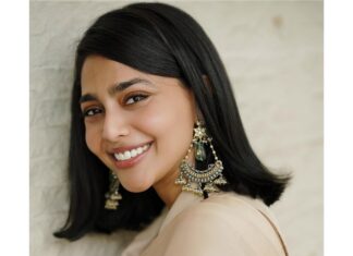 Aishwarya Lekshmi Instagram - Busy flexing my short hair , Brb 🤓 Styled by - @openhousestudio.in Saree - @ekayabanaras Jewellery - @abhilasha_pret_jewelry Footwear - @aprajitatoorofficial Style team - @poojakaranam @mehavenkatesh @prarthanasrinivasaraja Hair - @soverpukhrambam Photography - @sbk_shuhaib