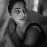 Aishwarya Lekshmi Instagram – わたしのそばにいて。

Thats what i will always tell you :) 

@labelmdesigners . @merin__georg
