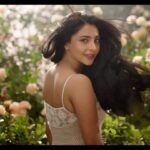 Aishwarya Lekshmi Instagram – When it comes to nourishing your hair choose cold pressed KLF Nirmal Virgin Naturals coconut oil. Fresh coconuts cold pressed to perfection with all the goodness locked in to ensure that your hair becomes your crowning glory.

Agency : Maitri Advertising Works Pvt. Ltd. @maitriworks
Managing Director: Raju Menon @menon_raju
Director – Ideation: Venugopal R Nair @writerer

Brand Consultant : @sparkconsultingcochin

Production House: V Eye Films
Director: Vinod AK
Producer: Jency S S
DOP: Anend C Chandran 

#klfnirmal #nirmalvco #upgradetocoldpressed #virginnaturalscoconutoil #coldpressed #aishwaryalekshmi  #coconutcare #healthyhair #softskin