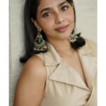 Aishwarya Lekshmi Instagram - Busy flexing my short hair , Brb 🤓 Styled by - @openhousestudio.in Saree - @ekayabanaras Jewellery - @abhilasha_pret_jewelry Footwear - @aprajitatoorofficial Style team - @poojakaranam @mehavenkatesh @prarthanasrinivasaraja Hair - @soverpukhrambam Photography - @sbk_shuhaib