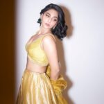 Aishwarya Lekshmi Instagram – King of Kotha | Hyderabad Promotions 

Styled by – @openhousestudio.in
Outfit – @shantibanaras 
Jewellery- @shriparamanijewels @darpan.mangatrai.official 
Style team – @poojakaranam @mehavenkatesh @prarthanasrinivasaraja 
Hair : @soverpukhrambam 
Shot by – @kannasrihari