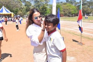 Aishwarya R. Dhanush Instagram - No amount of ☀️ sun..could stop these kids’ spirit of sportsmanship fun..
They ran and tan in the morning 🌞 sunshine..
While I stood there basking and smiling at my sons shine ✨ #sportsday #aboutlastmorning #sons 🧡🧡