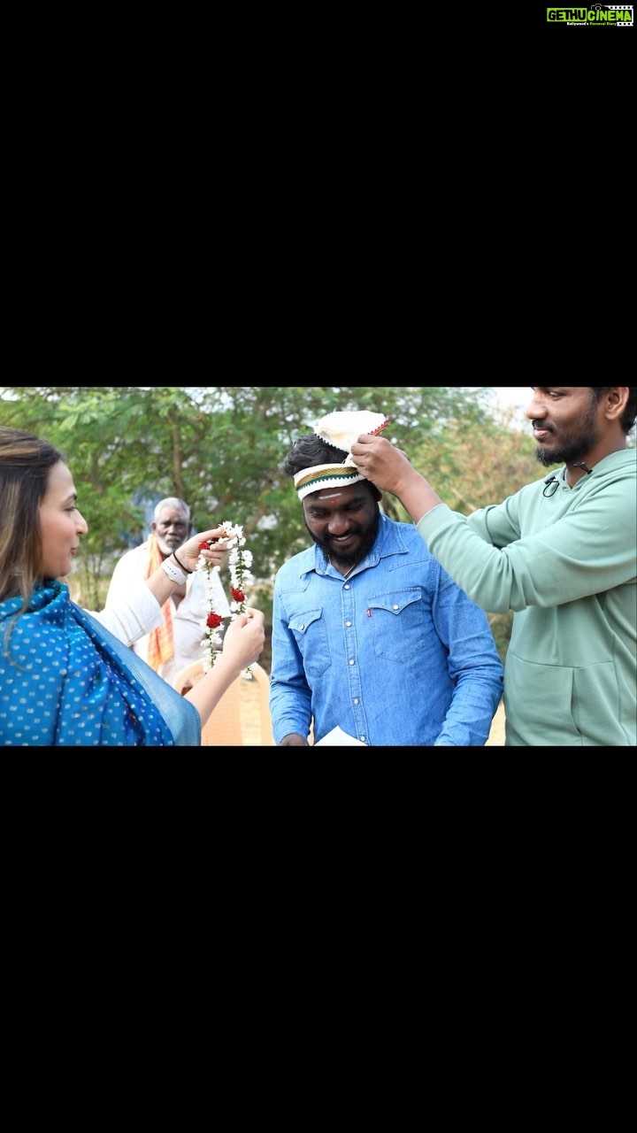 Aishwarya R. Dhanush Instagram - Slow and steady โฆ we get ready โฆwith the grace and blessings of #annamalaiyar set work begins..need all positivity and wishes through and through ๐๐๐ผ#thankful #grateful @ramuthangaraj get set go! #lalsalaam