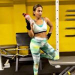 Aishwarya R. Dhanush Instagram - Last workout for the year..late night post work..weighing out thoughts and pumping weights .. @coachaadi can’t thank you enough! Now for some ME time n birthday mode !